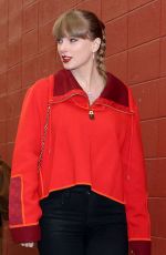 TAYLOR SWIFT Arrives at Las Vegas Raiders vs Kansas City Chiefs Game in Kansas City 11/29/2024