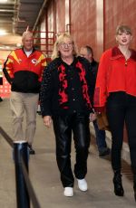 TAYLOR SWIFT Arrives at Las Vegas Raiders vs Kansas City Chiefs Game in Kansas City 11/29/2024