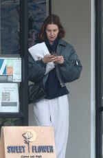WHITNEY PORT Visiting a Cannabis Dispensary in Los Angeles 11/26/2024
