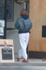 WHITNEY PORT Visiting a Cannabis Dispensary in Los Angeles 11/26/2024