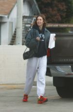 WHITNEY PORT Visiting a Cannabis Dispensary in Los Angeles 11/26/2024