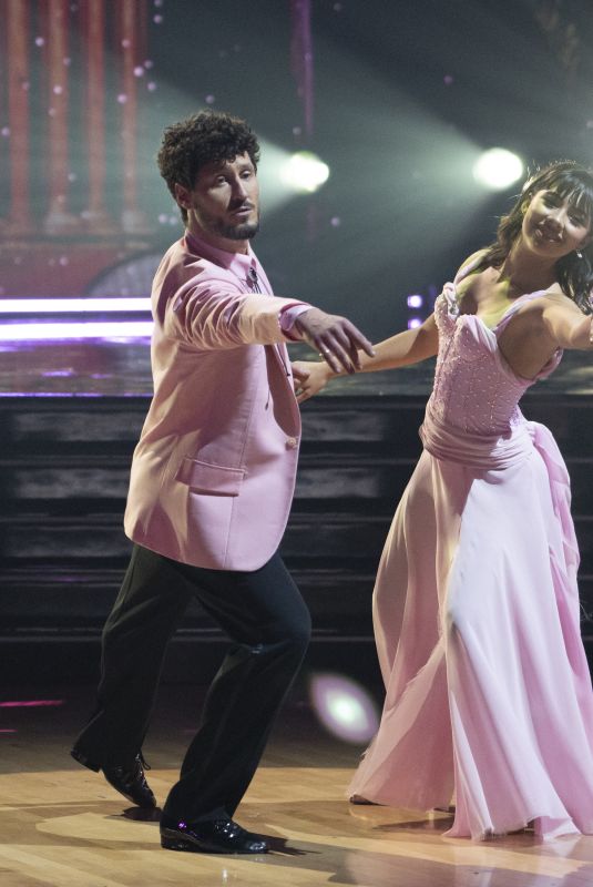 XOCHITL GOMEZ at Dancing with the Stars Season 33 Finale 11/26/2024