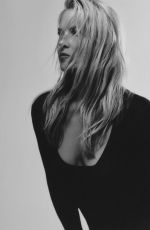 ALI LARTER for Schon! Magazine, December 2024