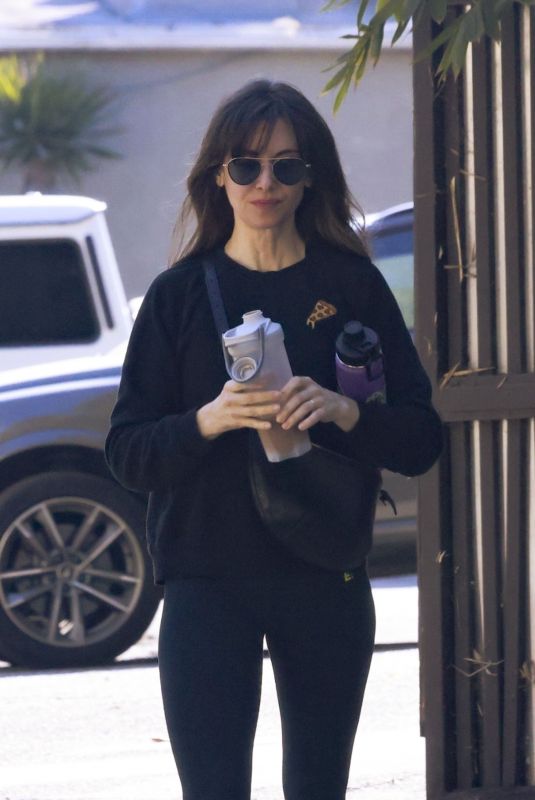ALISON BRIE Leaves Private Gym in Los Angeles 12/17/2024