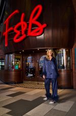 ASHLEY ROBERTS Enjoys Taste in Little Italy Themed Menu at Frankie & Benny