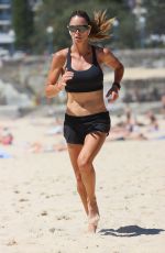 CANDICE WARNER Workout at Coogee Beach 12/02/2024
