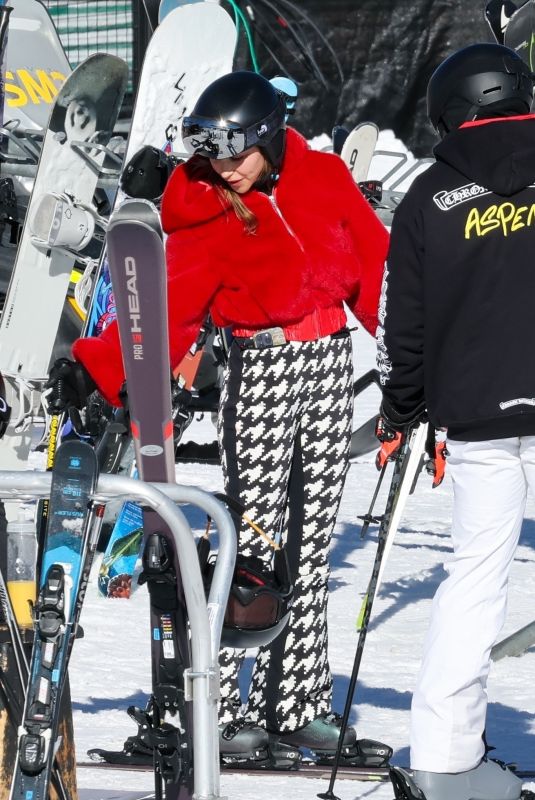 CHANTEL JEFFRIES Hits the Slopes in Aspen 12/20/2024