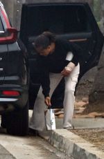 DORIA RAGLAND Spotted with Bandaged Arm Ahead of Christmas in Los Angeles 12/24/2024