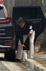 DORIA RAGLAND Spotted with Bandaged Arm Ahead of Christmas in Los Angeles 12/24/2024