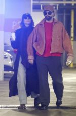 ELIZABETH OLSEN and Robbie Arnett Shopping at Trader Joe
