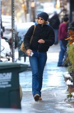 GIGI HADID Leaves Bradley Cooper