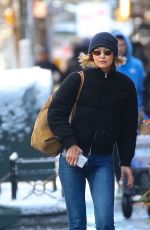 GIGI HADID Leaves Bradley Cooper