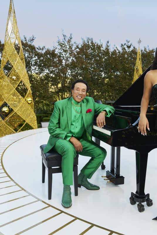 HALLE BAILEY at A Motown Christmas 12/11/2024