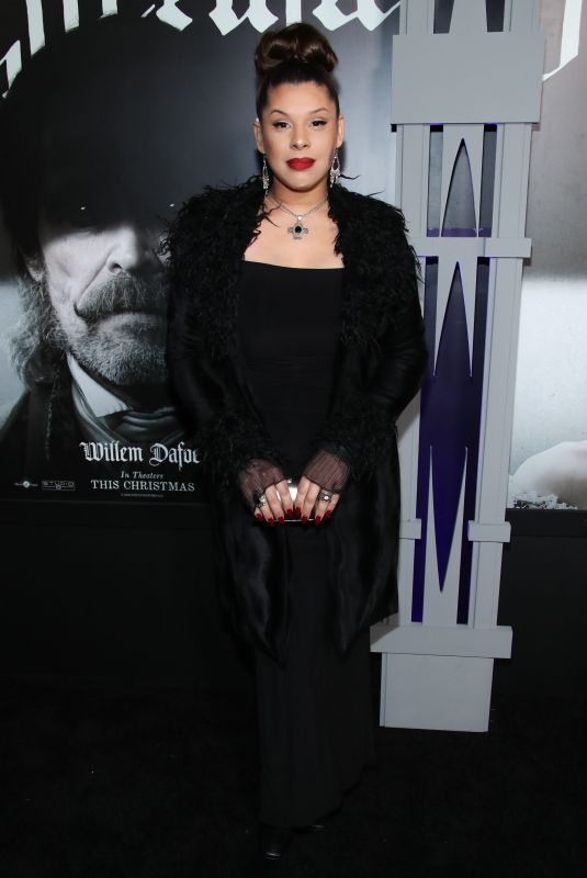 HALLIE SHAR at Nosferatu Premiere at TCL Chinese Theatre in Hollywood 12/12/2024