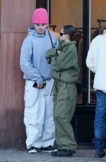 HEIDI and LENI KLUM Out Shopping in Aspen 12/21/2024