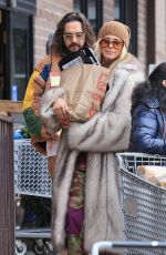 HEIDI KLUM and Tom Kaulitz Out Shopping for Essentials at City Market in Aspen 12/23/2024