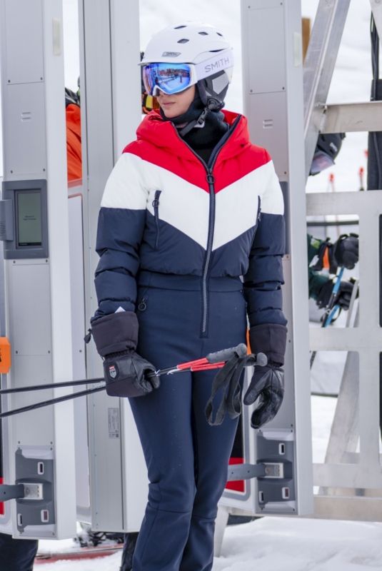 IVANKA TRUMP Out Skiing in Aspen 12/29/2024