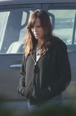 JENNIFER GARNER and ANGOURIE RICE on a Film Set in Malibu 12/03/2024
