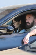 JENNIFER GARNER Felivering Breakfast to Ben Affleck