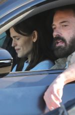 JENNIFER GARNER Felivering Breakfast to Ben Affleck