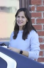 JENNIFER GARNER Felivering Breakfast to Ben Affleck