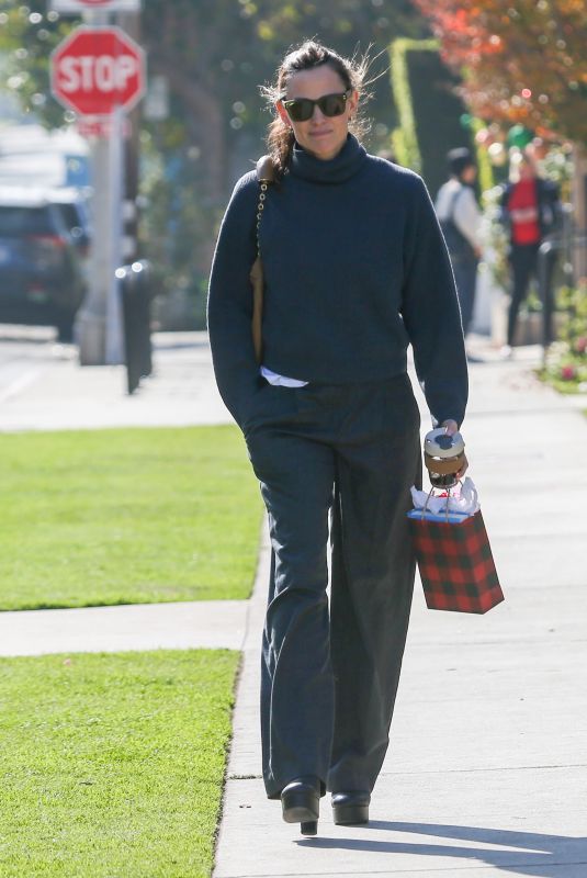 JENNIFER GARNER Leaves a Church in Los Angeles 12/15/2024