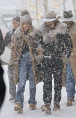 JENNIFER LOPEZ Braves Heavy Snow for Lunch in Aspen 12/30/2024
