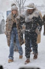 JENNIFER LOPEZ Braves Heavy Snow for Lunch in Aspen 12/30/2024