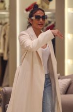 JENNIFER LOPEZ Shopping at Brunello Cucineli in Los Angeles 12/21/2024