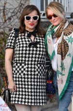 JENNIFER TILLY Signs Autographs for Fans in Beverly Hills 12/21/2024