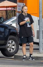 JOJO SIWA and KATH EBBS Assist a Elderly Woman after Car Accident during Coffee Outing 12/13/2024