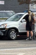 JOJO SIWA and KATH EBBS Assist a Elderly Woman after Car Accident during Coffee Outing 12/13/2024
