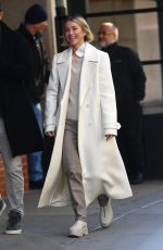 JULIANNE HOUGH Out with a Mystery Man in New York 12/03/2024