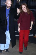 JULIANNE MOORE Leaves Drew Barrymore Show 12/10/2024