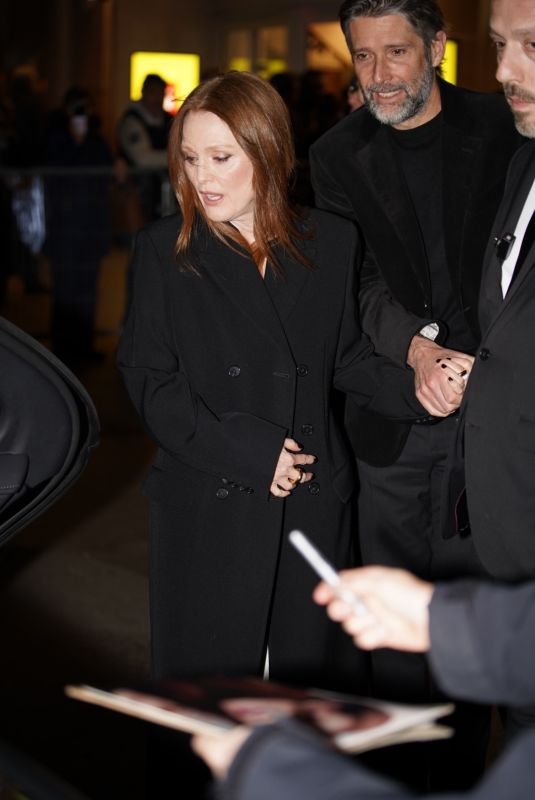JULIANNE MOORE Leaves Paris Cinema After Promoting The Room Next Door 12/16/2024