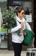 KATE BECKINSALE Shopping for Festive Greens Ahead of Christmas 12/22/2024