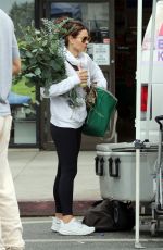 KATE BECKINSALE Shopping for Festive Greens Ahead of Christmas 12/22/2024