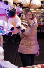 KATE GARRAWAY Takes Her Family and Friends to Hyde Park