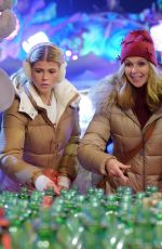 KATE GARRAWAY Takes Her Family and Friends to Hyde Park