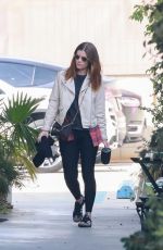 KATE MARA Heading to Pilates Class for a Morning Workout 12/27/2024