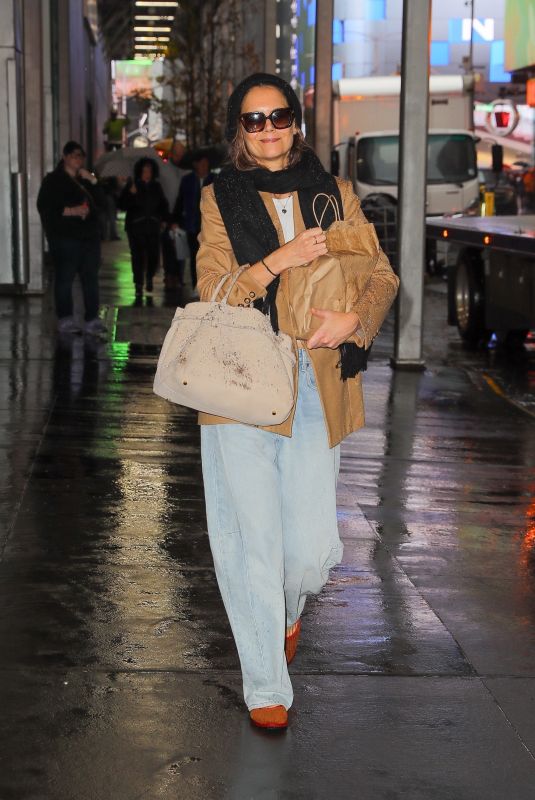KATIE HOLMES Arrives for Her Performance in Our Town in New York 12/11/2024