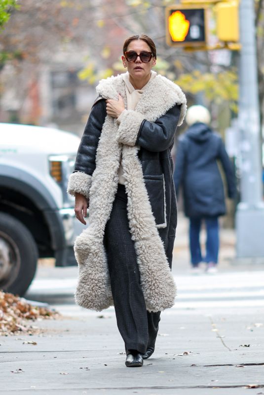 KATIE HOLMES Out amd About in New York City 12/04/2024