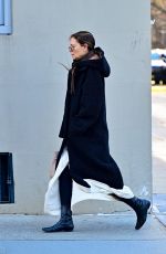 KATIE HOLMES Out and About on a Chilly Day in New York City 12/01/2024