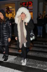 KELLY CLARKSON Out and About in New York 12/11/2024