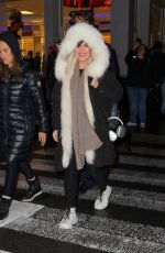 KELLY CLARKSON Out and About in New York 12/11/2024