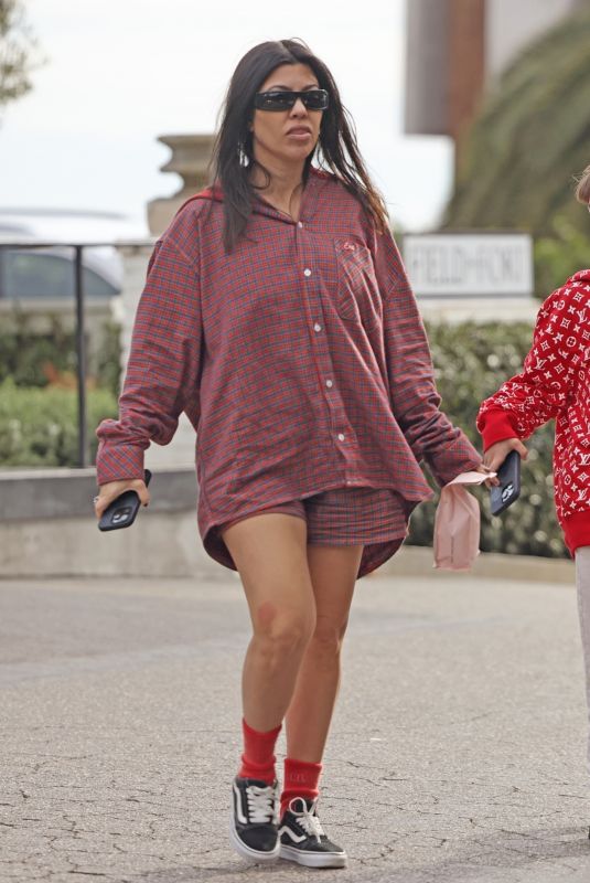 KOURTNEY KARDASHIAN Out for a Damily Lunch at Field and Fort in Santa Barbara 12/27/2024
