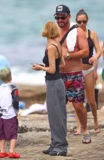 LARA WORTHINGTON Out with Her Brother Josh and His Pregnant Partner Paaige in Sydney 12/09/2024