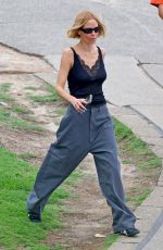 LARA WORTHINGTON Out with Her Brother Josh and His Pregnant Partner Paaige in Sydney 12/09/2024
