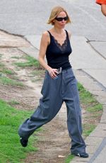 LARA WORTHINGTON Out with Her Brother Josh and His Pregnant Partner Paaige in Sydney 12/09/2024