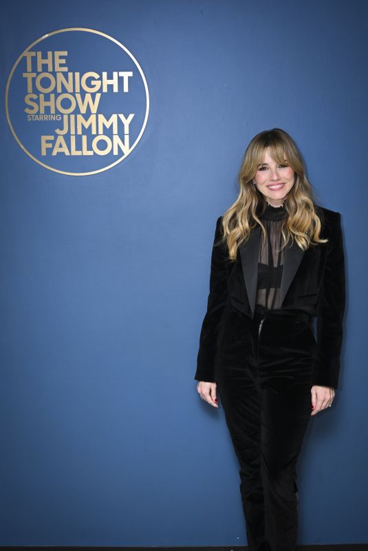 LINDA CARDELLINI at Tonight Show Starring Jimmy Fallon in New York 12/10/2024